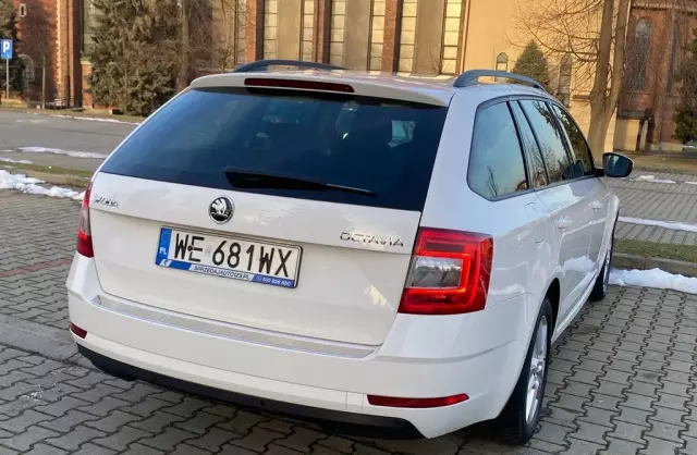 SKODA Octavia 