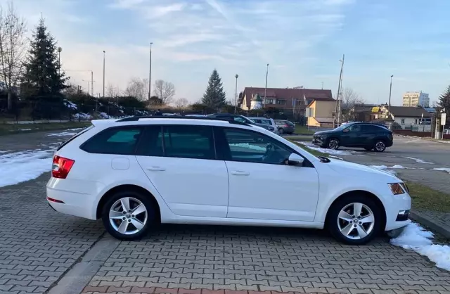 SKODA Octavia 