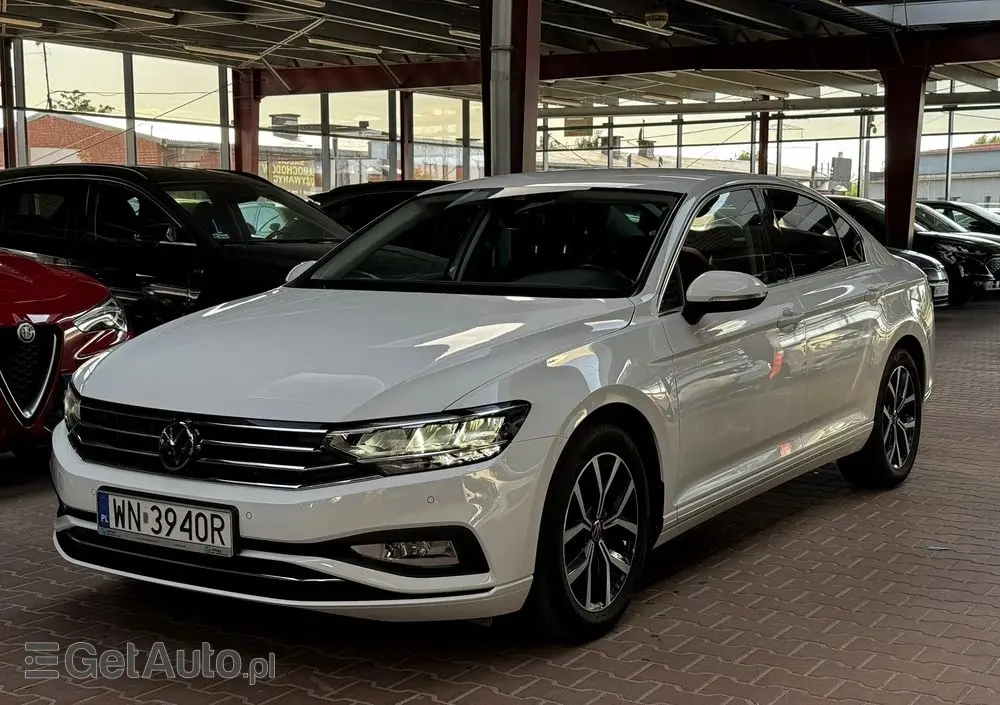 VOLKSWAGEN Passat 1.5 TSI EVO Business