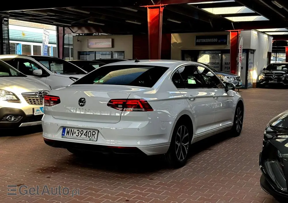 VOLKSWAGEN Passat 1.5 TSI EVO Business
