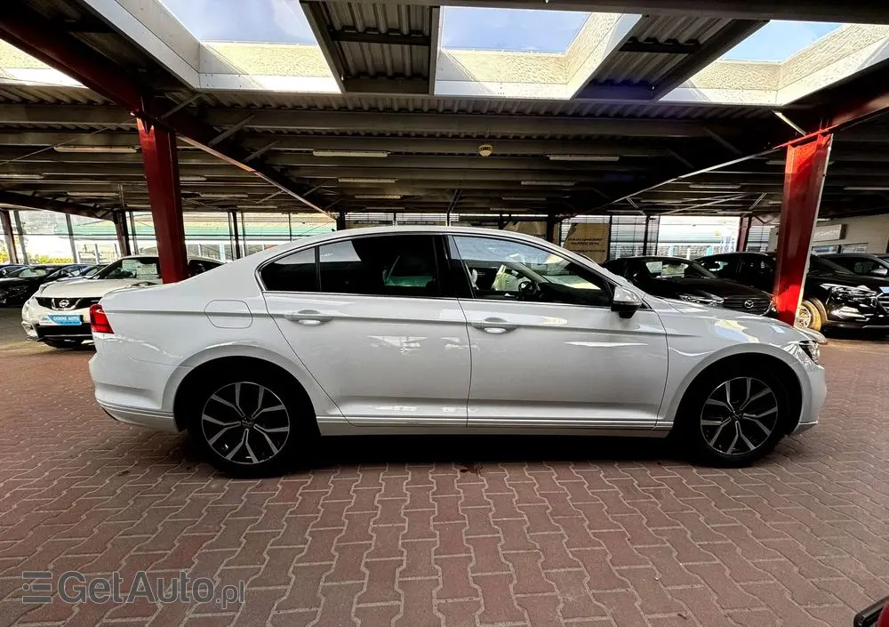 VOLKSWAGEN Passat 1.5 TSI EVO Business