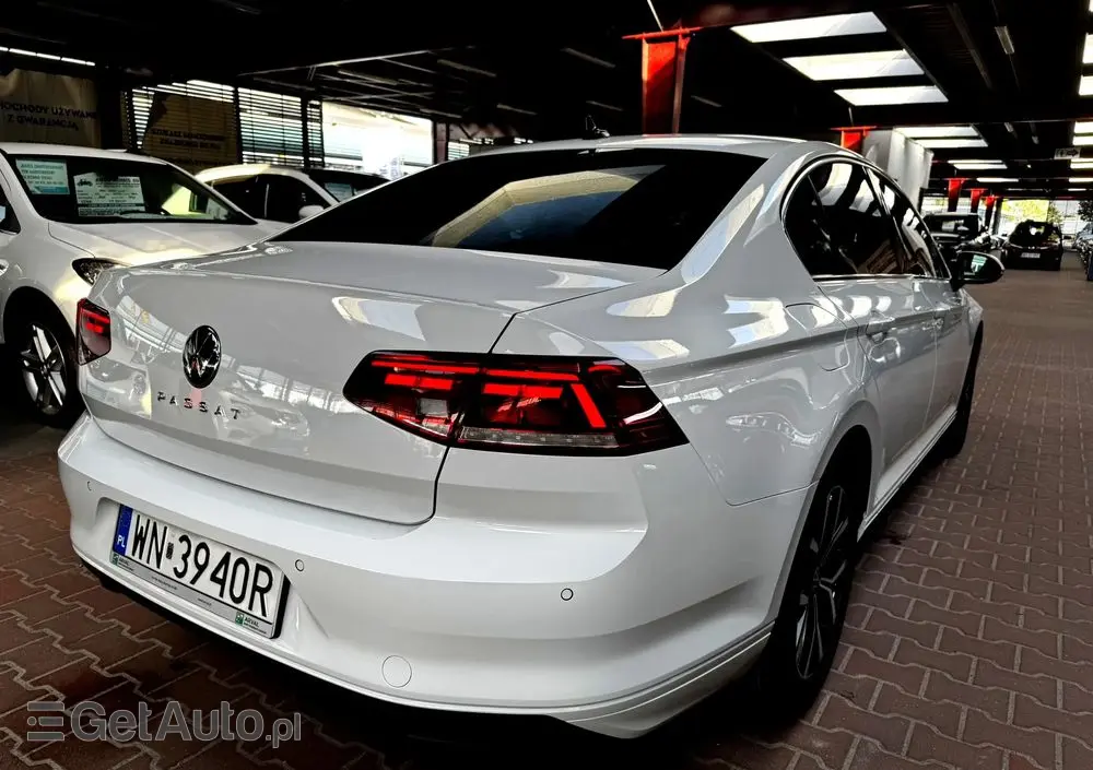 VOLKSWAGEN Passat 1.5 TSI EVO Business