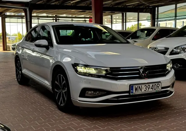 VOLKSWAGEN Passat 1.5 TSI EVO Business