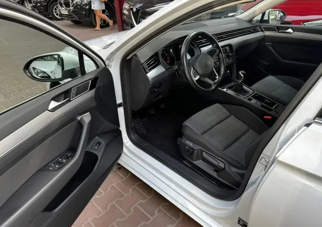 VOLKSWAGEN Passat 1.5 TSI EVO Business