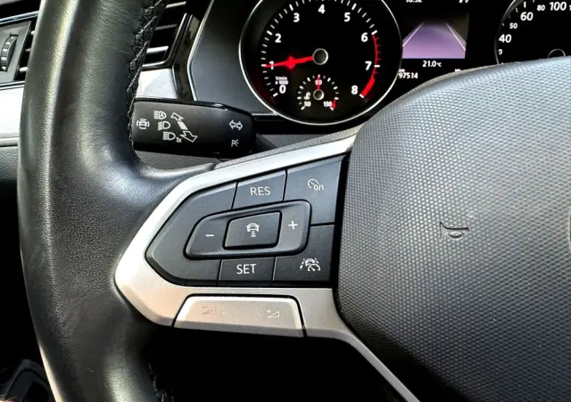 VOLKSWAGEN Passat 1.5 TSI EVO Business