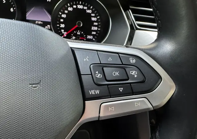 VOLKSWAGEN Passat 1.5 TSI EVO Business