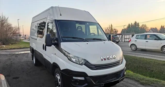 IVECO Daily 35C14  bliźniak brygadówka 7 osób 