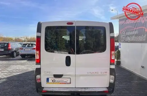 OPEL Vivaro 