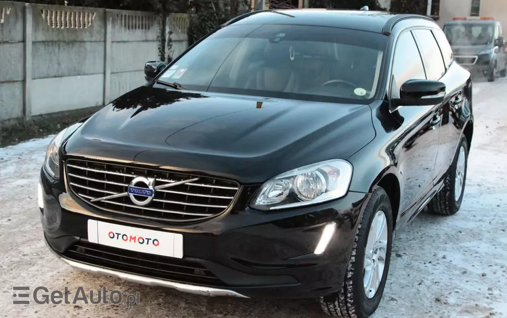 VOLVO XC 60 D4 Drive-E Momentum