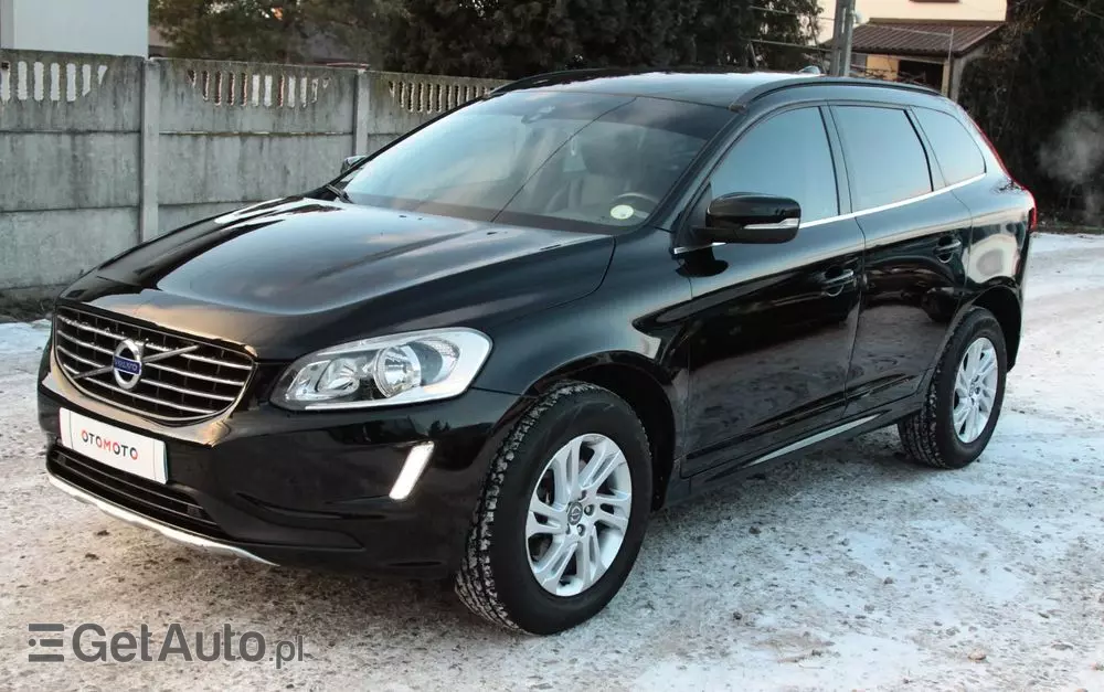 VOLVO XC 60 D4 Drive-E Momentum