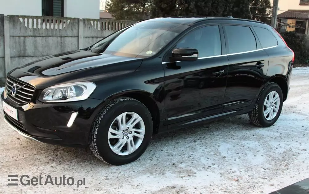 VOLVO XC 60 D4 Drive-E Momentum