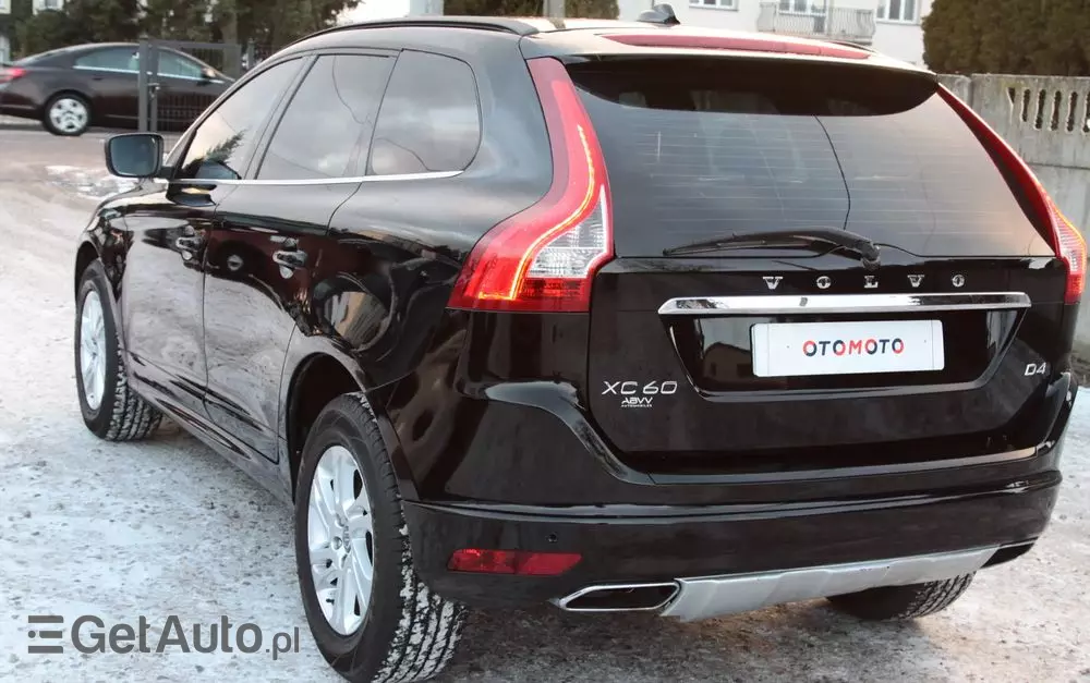 VOLVO XC 60 D4 Drive-E Momentum