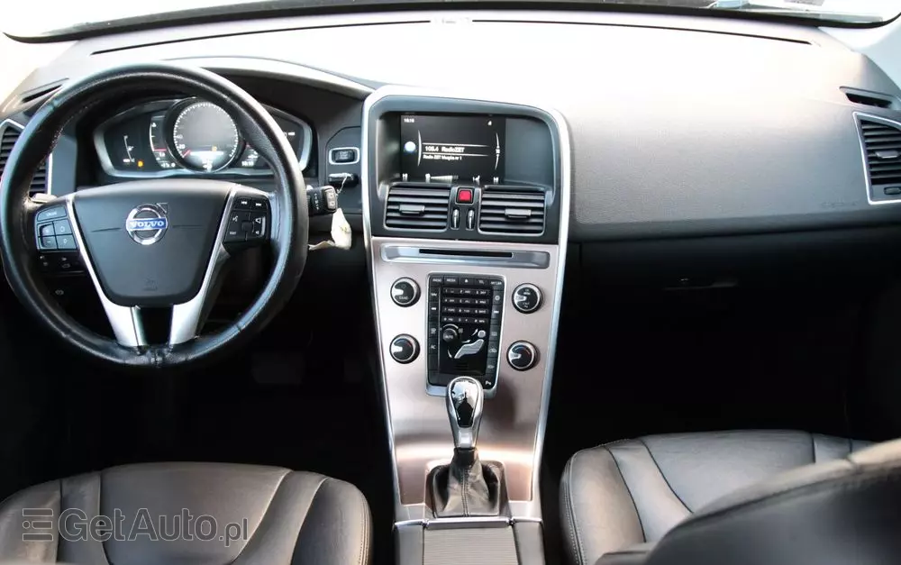 VOLVO XC 60 D4 Drive-E Momentum