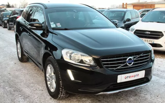 VOLVO XC 60 D4 Drive-E Momentum