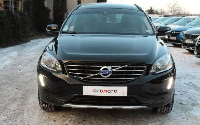 VOLVO XC 60 D4 Drive-E Momentum