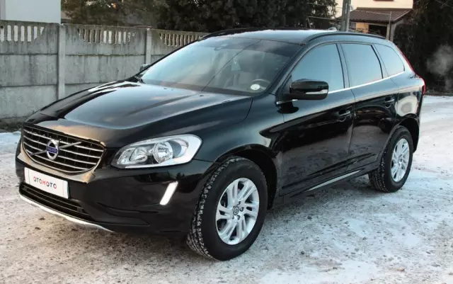 VOLVO XC 60 D4 Drive-E Momentum