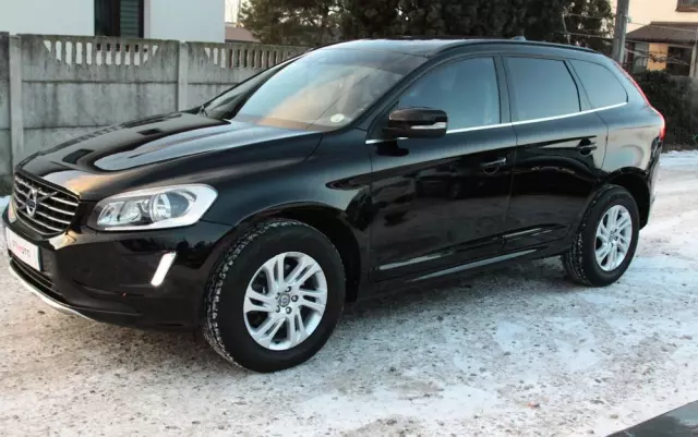 VOLVO XC 60 D4 Drive-E Momentum