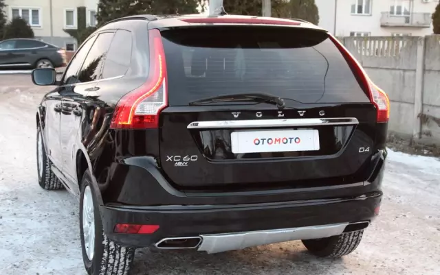 VOLVO XC 60 D4 Drive-E Momentum