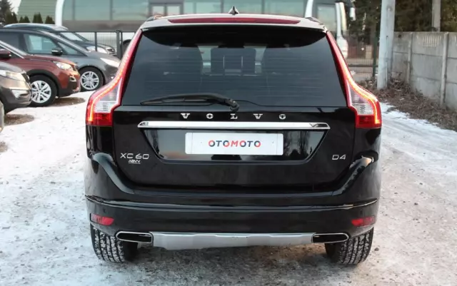 VOLVO XC 60 D4 Drive-E Momentum
