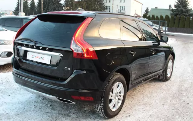 VOLVO XC 60 D4 Drive-E Momentum