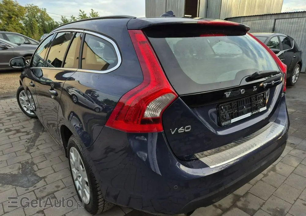 VOLVO V60 D3 Geartronic Momentum