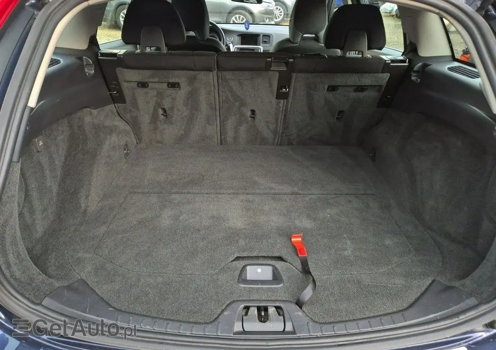 VOLVO V60 D3 Geartronic Momentum