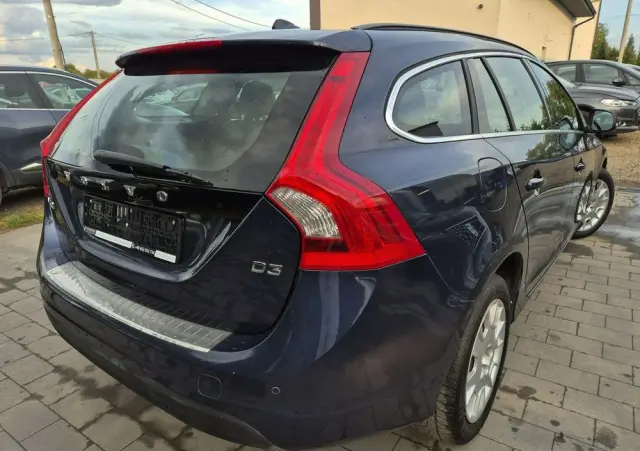 VOLVO V60 D3 Geartronic Momentum