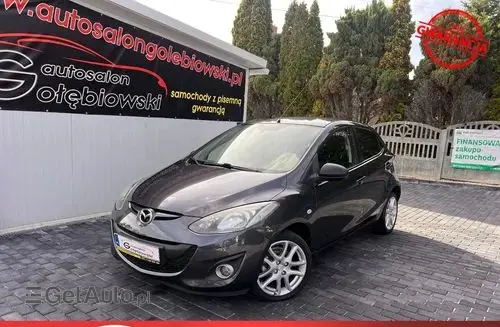 MAZDA 2 
