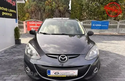 MAZDA 2 