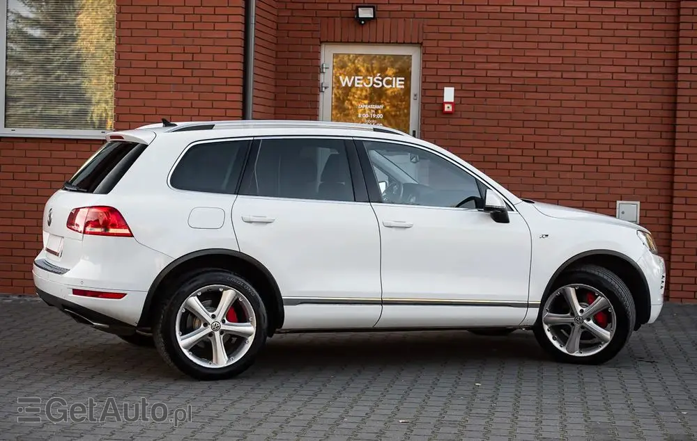 VOLKSWAGEN Touareg 3.0 V6 TDI SCR Blue Motion DPF Automatik Executive Edition