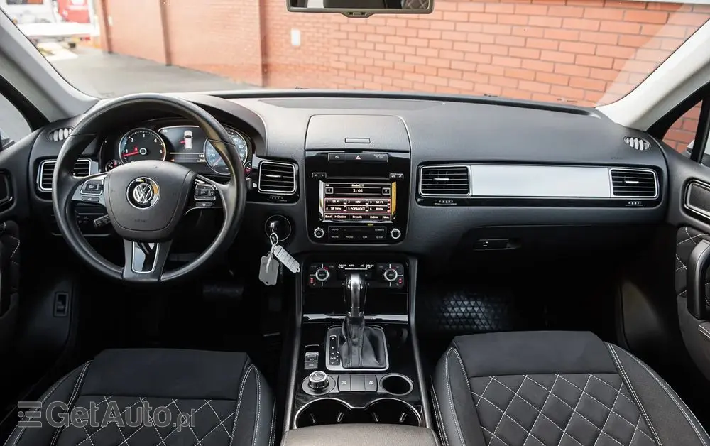 VOLKSWAGEN Touareg 3.0 V6 TDI SCR Blue Motion DPF Automatik Executive Edition