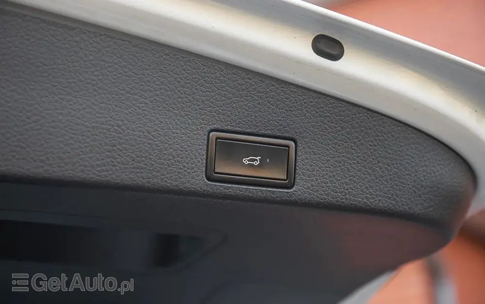 VOLKSWAGEN Touareg 3.0 V6 TDI SCR Blue Motion DPF Automatik Executive Edition