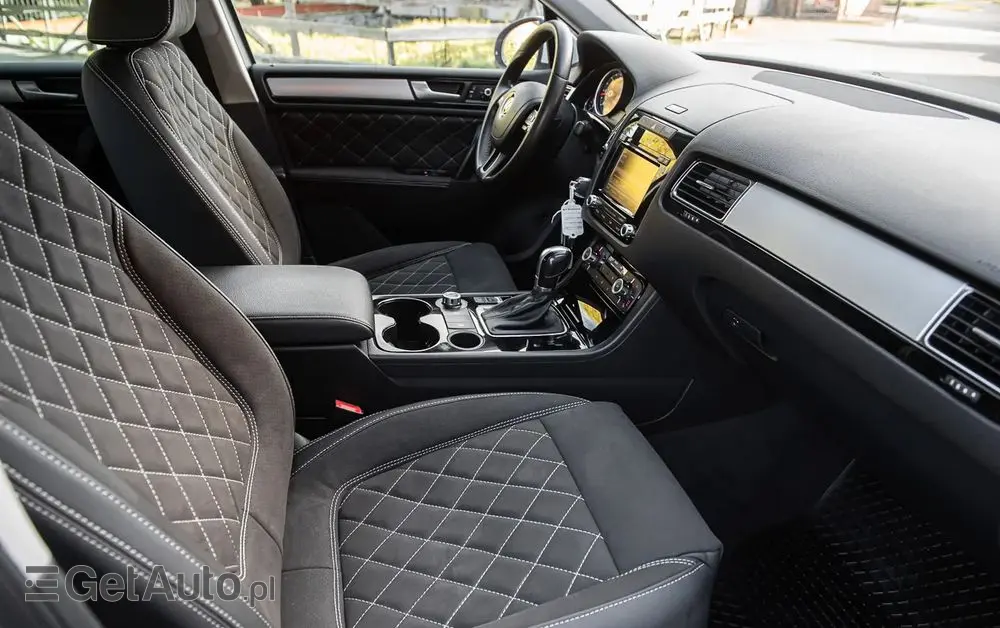 VOLKSWAGEN Touareg 3.0 V6 TDI SCR Blue Motion DPF Automatik Executive Edition