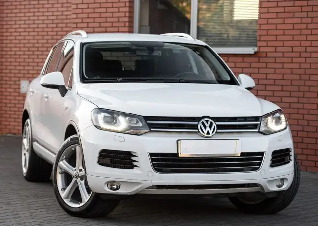 VOLKSWAGEN Touareg 3.0 V6 TDI SCR Blue Motion DPF Automatik Executive Edition