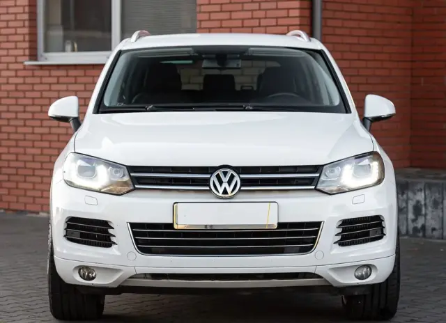 VOLKSWAGEN Touareg 3.0 V6 TDI SCR Blue Motion DPF Automatik Executive Edition