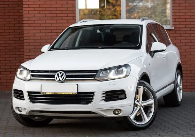 VOLKSWAGEN Touareg 3.0 V6 TDI SCR Blue Motion DPF Automatik Executive Edition