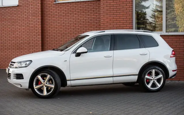 VOLKSWAGEN Touareg 3.0 V6 TDI SCR Blue Motion DPF Automatik Executive Edition