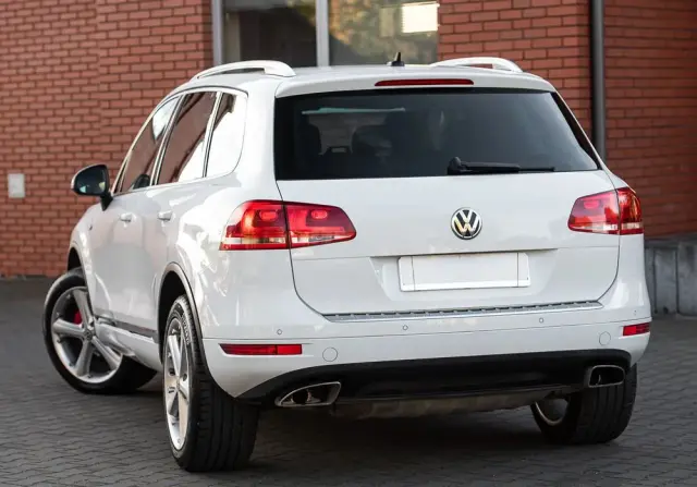 VOLKSWAGEN Touareg 3.0 V6 TDI SCR Blue Motion DPF Automatik Executive Edition