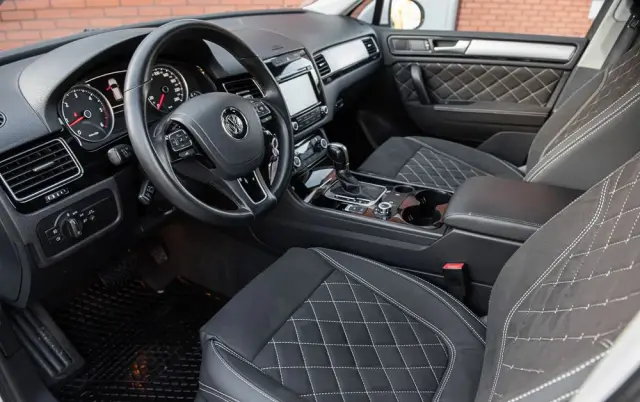 VOLKSWAGEN Touareg 3.0 V6 TDI SCR Blue Motion DPF Automatik Executive Edition