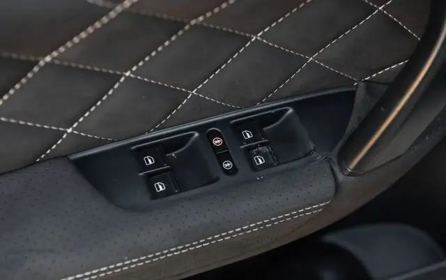 VOLKSWAGEN Touareg 3.0 V6 TDI SCR Blue Motion DPF Automatik Executive Edition