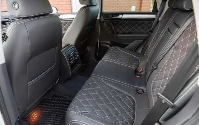 VOLKSWAGEN Touareg 3.0 V6 TDI SCR Blue Motion DPF Automatik Executive Edition