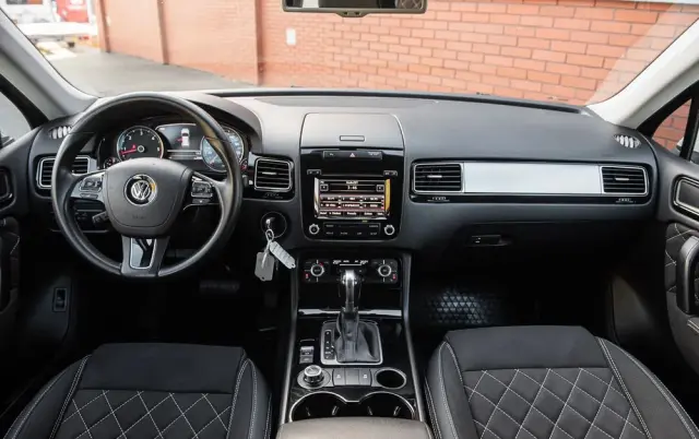 VOLKSWAGEN Touareg 3.0 V6 TDI SCR Blue Motion DPF Automatik Executive Edition