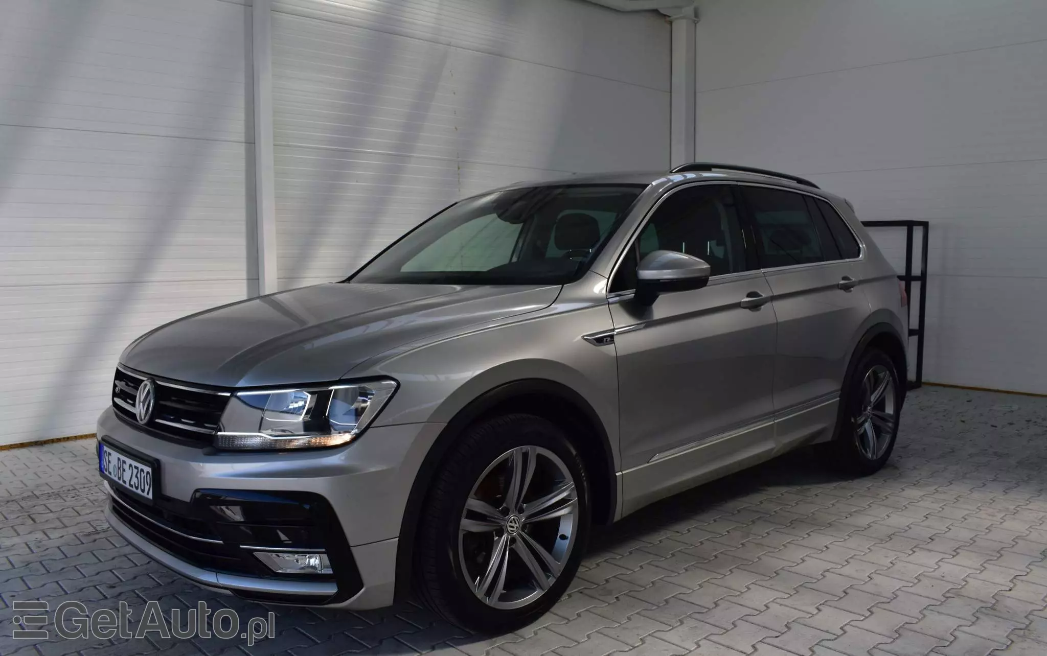 VOLKSWAGEN Tiguan 2.0 TDI SCR R-Line