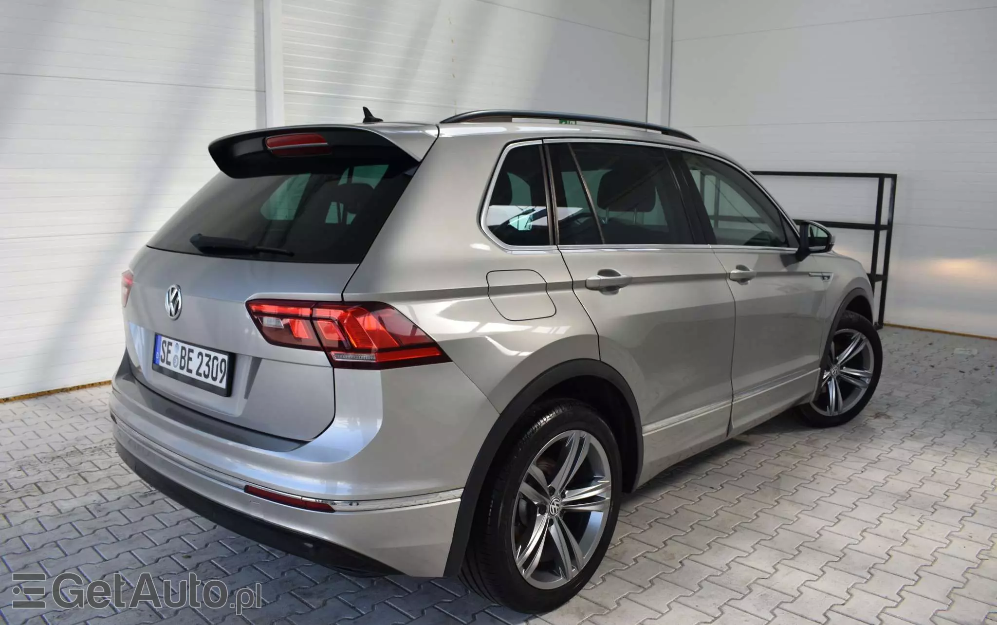 VOLKSWAGEN Tiguan 2.0 TDI SCR R-Line