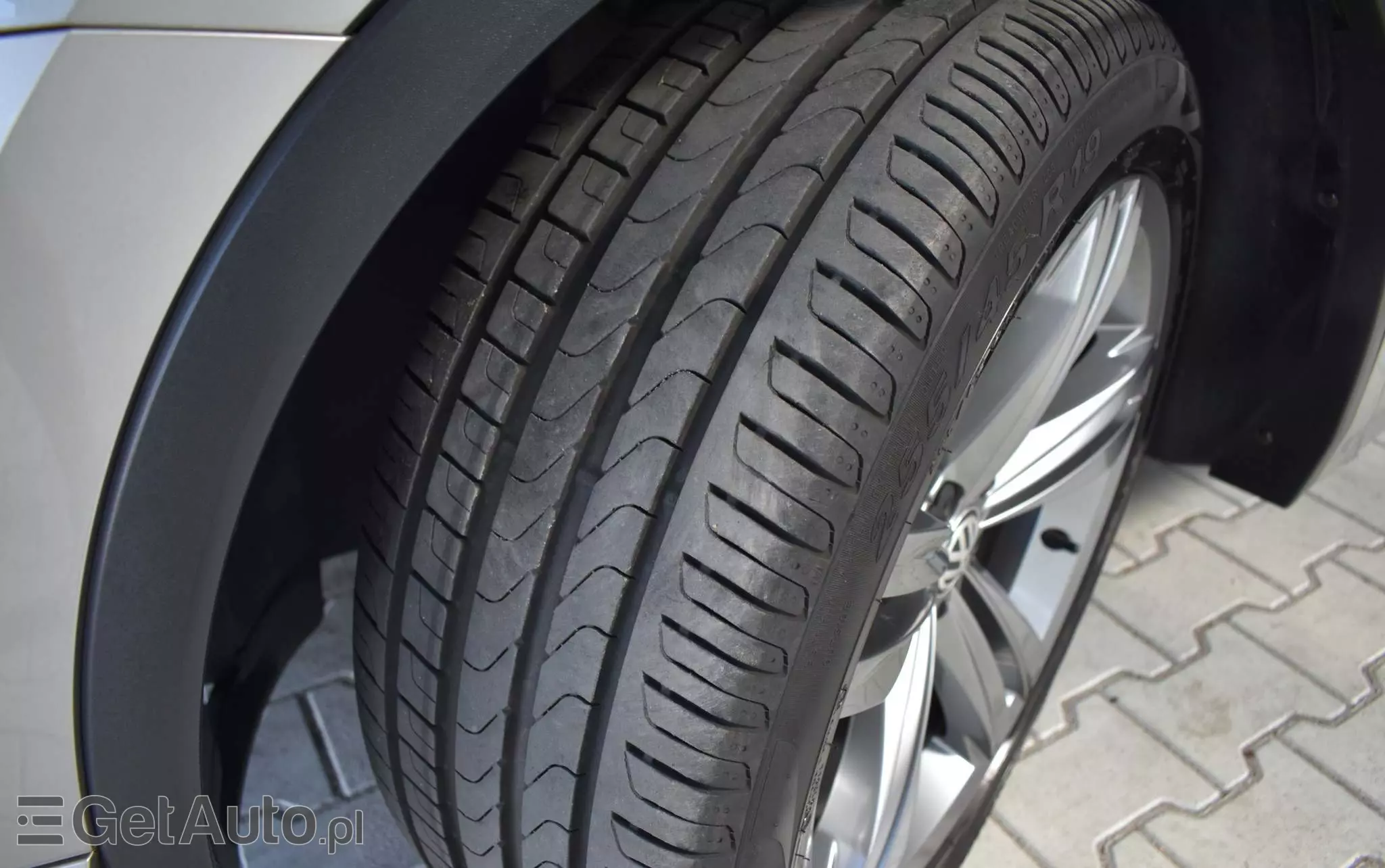 VOLKSWAGEN Tiguan 2.0 TDI SCR R-Line