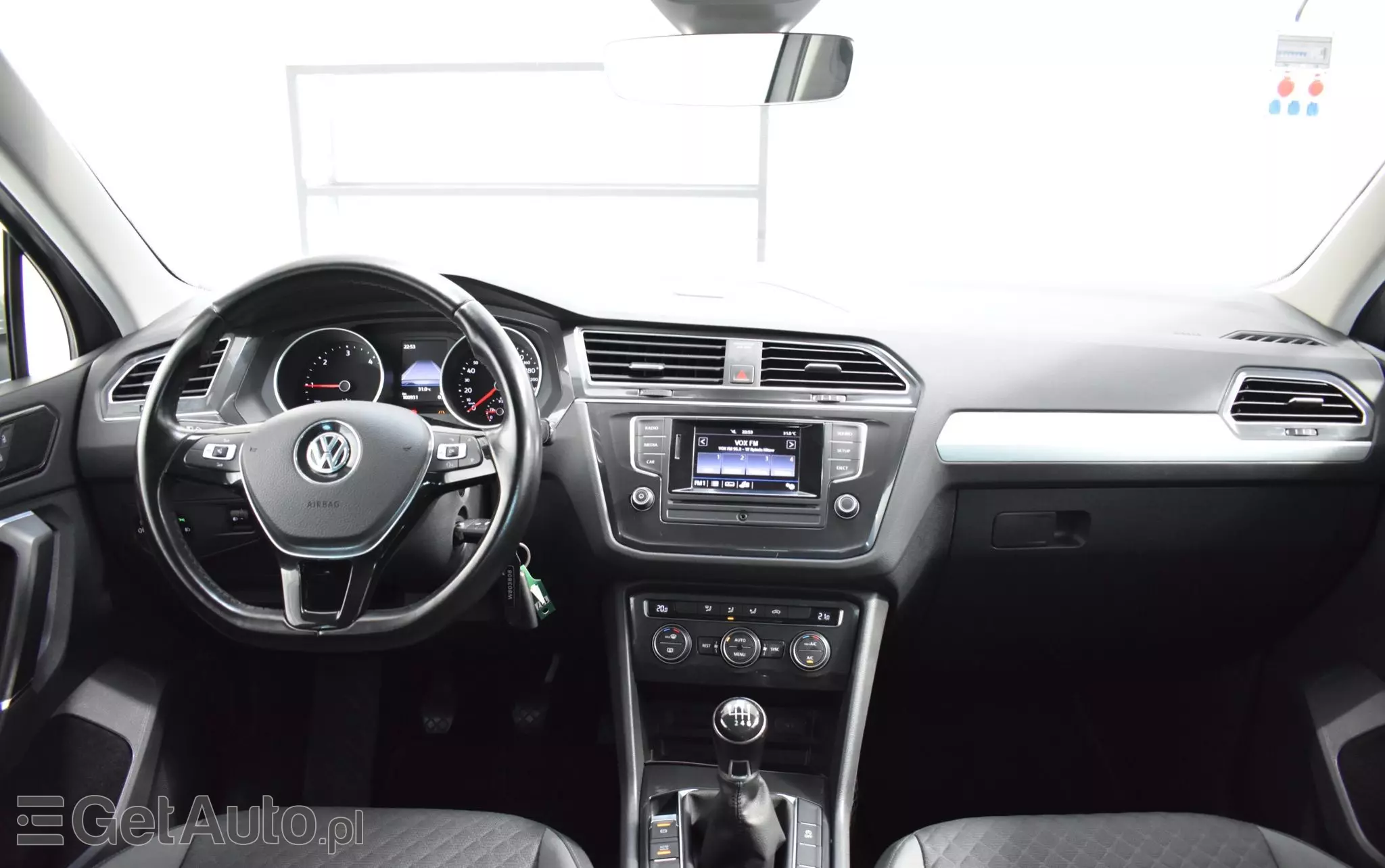 VOLKSWAGEN Tiguan 2.0 TDI SCR R-Line