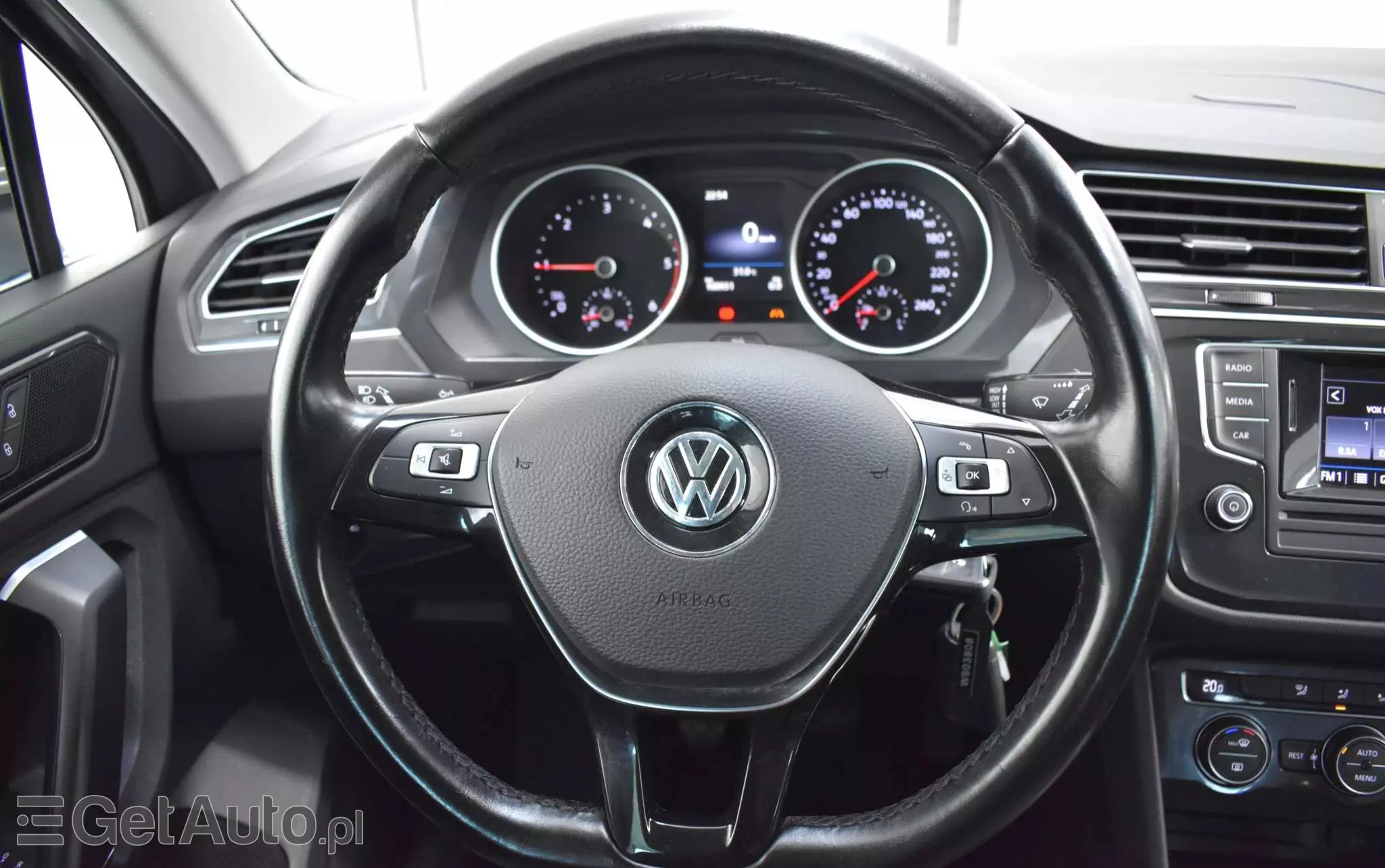 VOLKSWAGEN Tiguan 2.0 TDI SCR R-Line