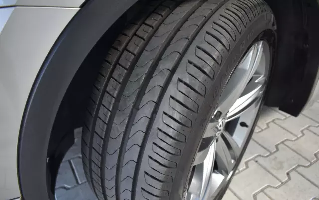 VOLKSWAGEN Tiguan 2.0 TDI SCR R-Line