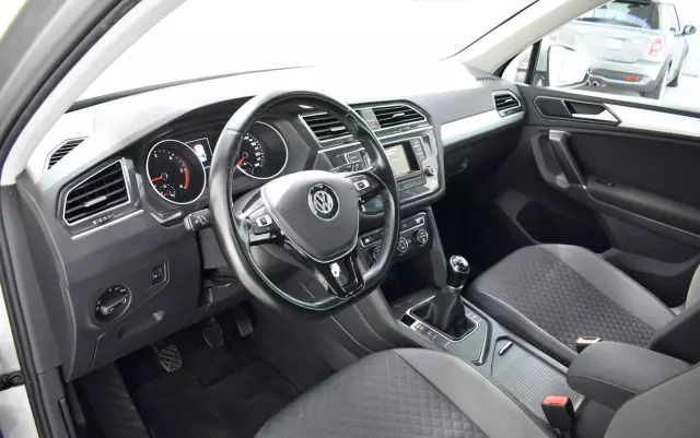 VOLKSWAGEN Tiguan 2.0 TDI SCR R-Line