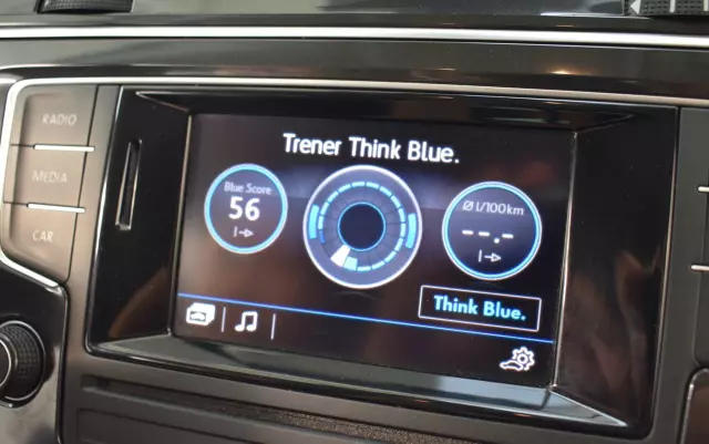 VOLKSWAGEN Tiguan 2.0 TDI SCR R-Line